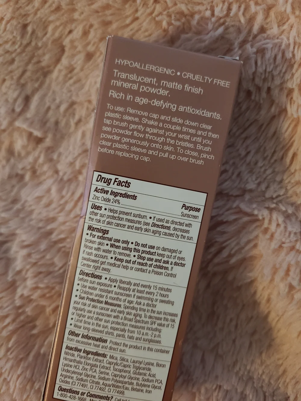 Mineral Fusion Brush-On Sun Defense SPF 30 - Beige & Black